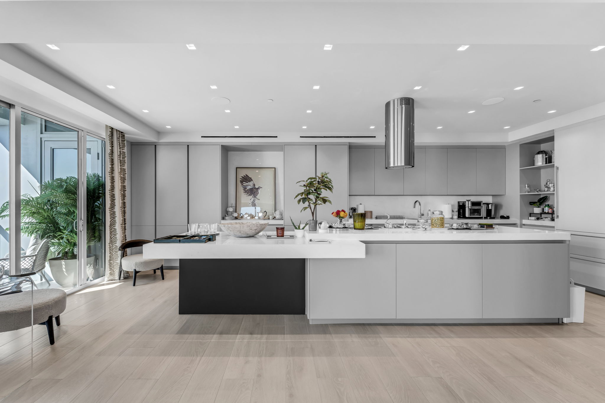 Chef's kitchen with Opustone island and Stosa cabinetry